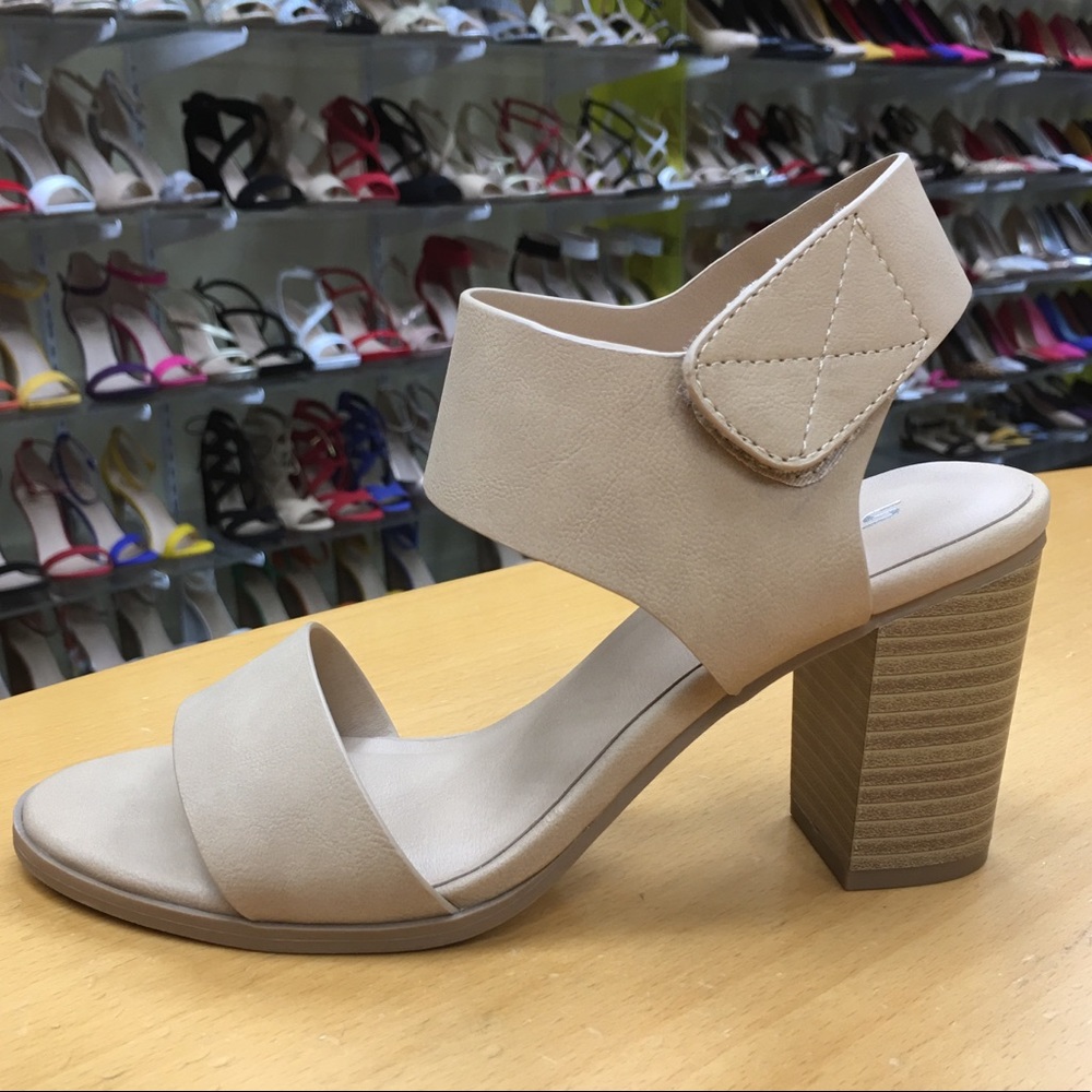 Restock! Soda Natural Velcro Strap Stacked HEEL - Picture 6 of 11